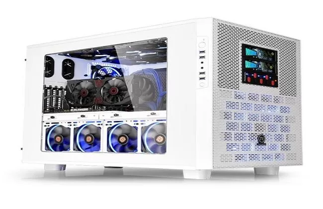 Thermaltake CoreX9 Snow Edition-time machine-pcboost Thermaltake CoreX9 Snow Edition