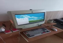 Un écran cathodique cassé… reconvertit en PC ! Un écran cathodique